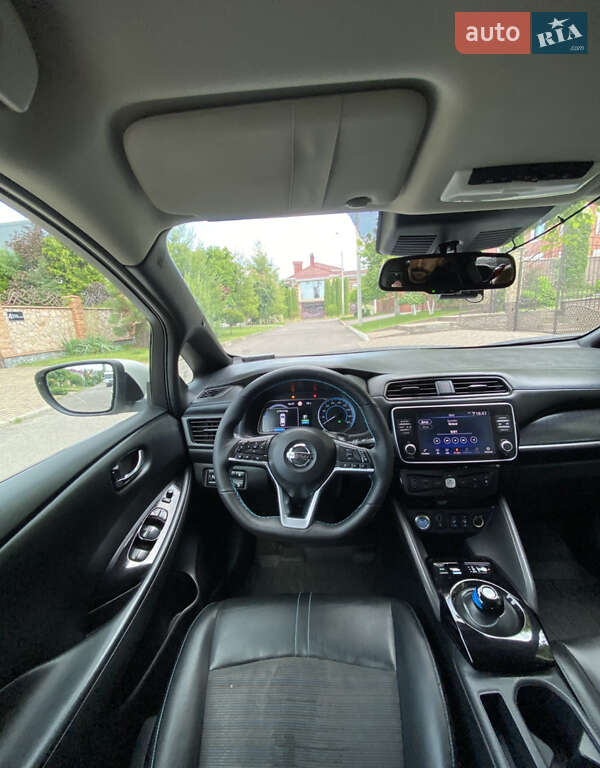 Хэтчбек Nissan Leaf 2020 в Ровно
