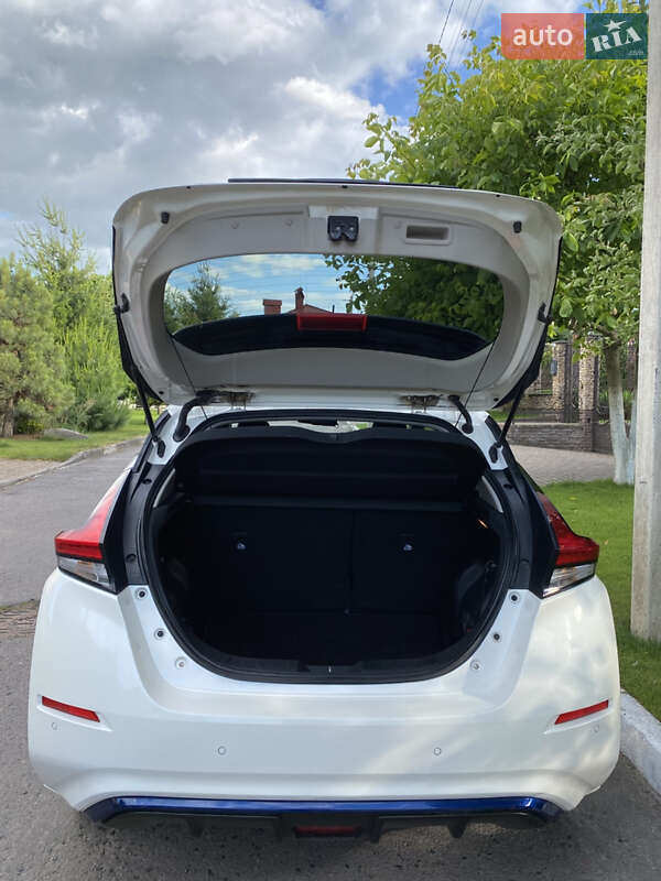 Хэтчбек Nissan Leaf 2020 в Ровно