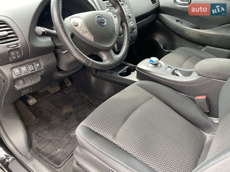 Хетчбек Nissan Leaf 2015 в Києві