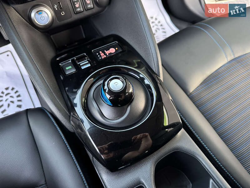 Хэтчбек Nissan Leaf 2018 в Дрогобыче