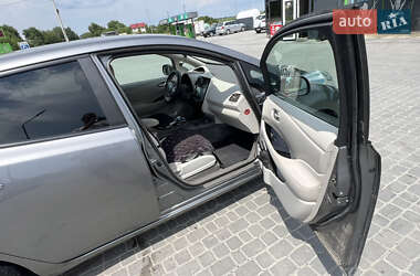 Хэтчбек Nissan Leaf 2013 в 