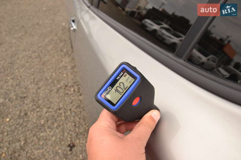 Хэтчбек Nissan Leaf 2015 в Луцке