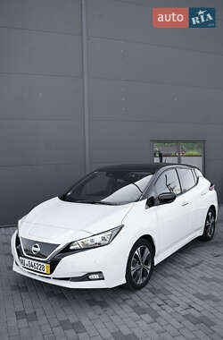 Хэтчбек Nissan Leaf 2020 в Хусте