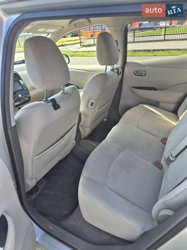 Хэтчбек Nissan Leaf 2012 в Луцке