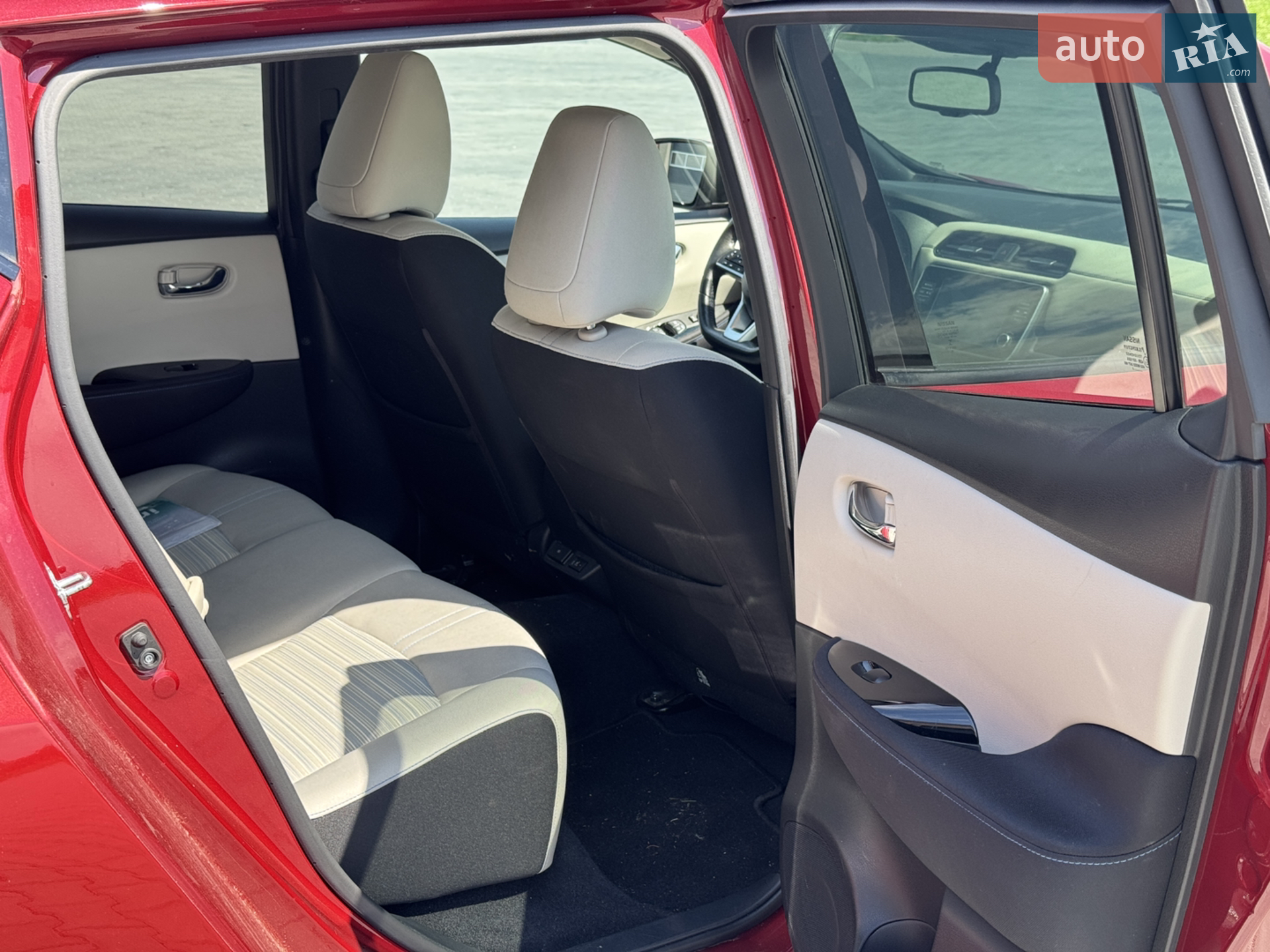 2020 Nissan Leaf - мініатюра 9