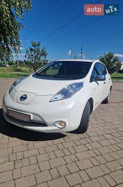 Хэтчбек Nissan Leaf 2013 в Львове