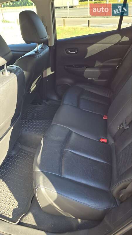 Хетчбек Nissan Leaf 2015 в Києві