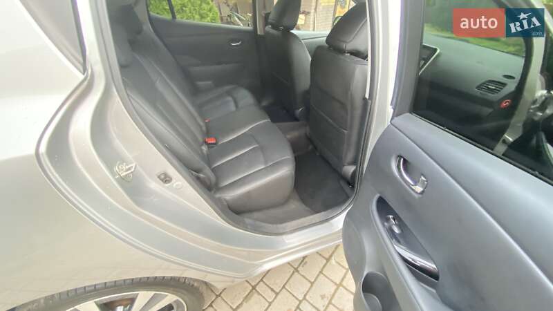 Хэтчбек Nissan Leaf 2014 в Киеве