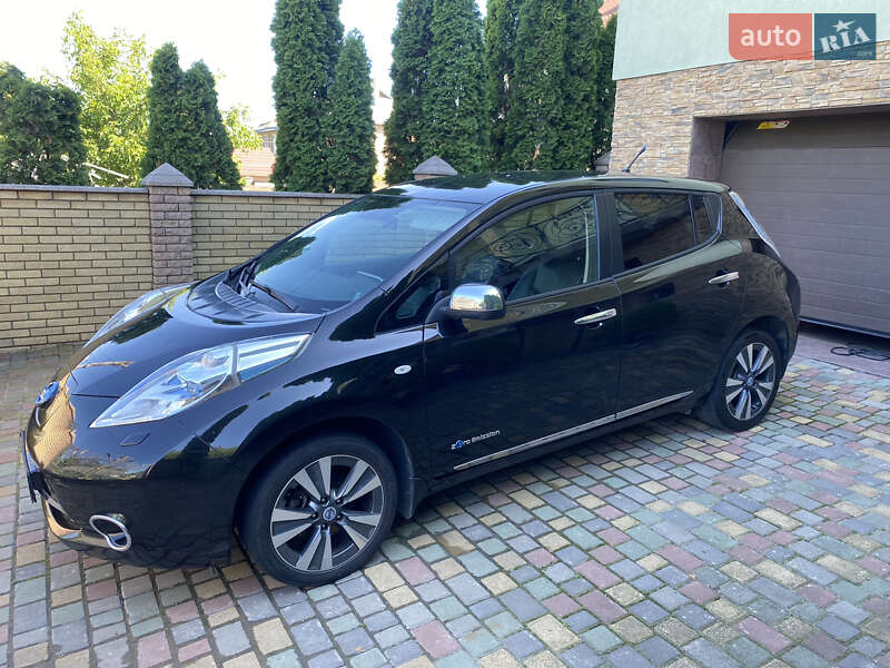 Хэтчбек Nissan Leaf 2014 в Черновцах