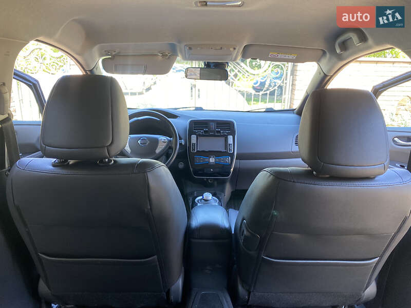 Хэтчбек Nissan Leaf 2014 в Черновцах