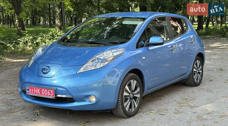 Хэтчбек Nissan Leaf 2013 в Тернополе