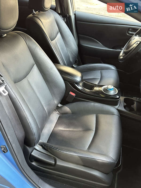 Хэтчбек Nissan Leaf 2013 в Тернополе