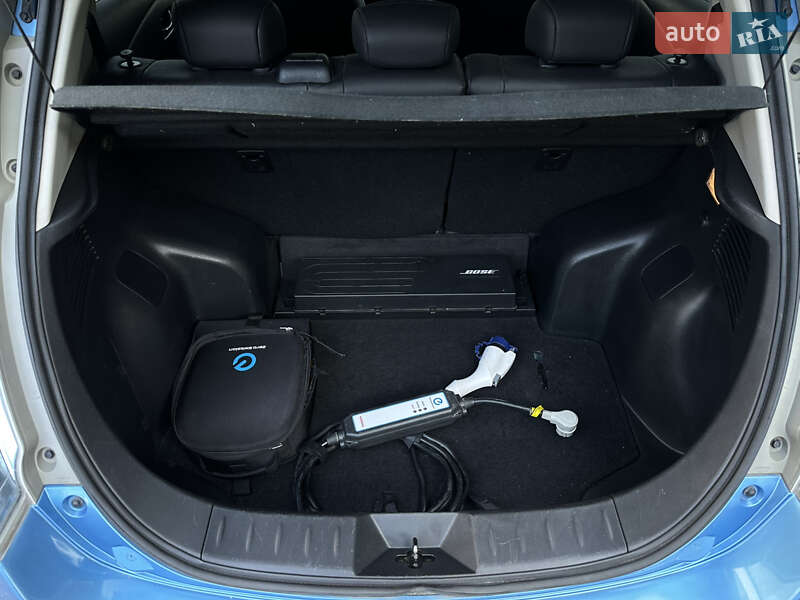 Хэтчбек Nissan Leaf 2013 в Тернополе