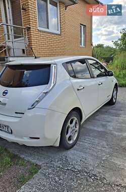 Хетчбек Nissan Leaf 2013 в Києві