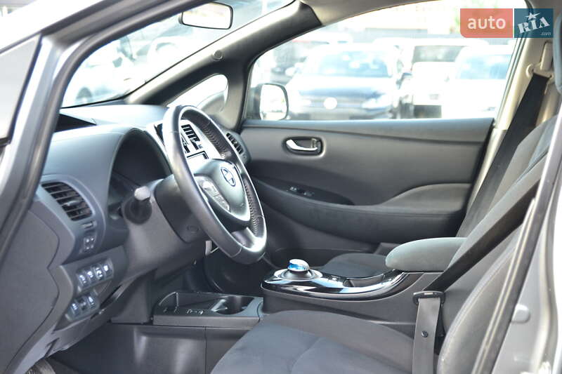 Хэтчбек Nissan Leaf 2014 в Луцке