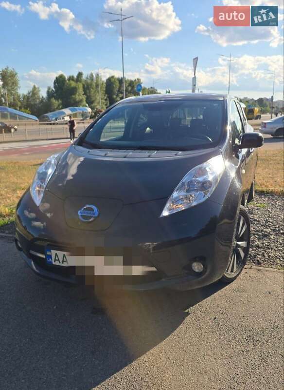 Хетчбек Nissan Leaf 2015 в Києві