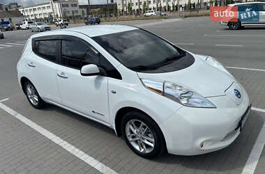 Хэтчбек Nissan Leaf 2015 в Виннице