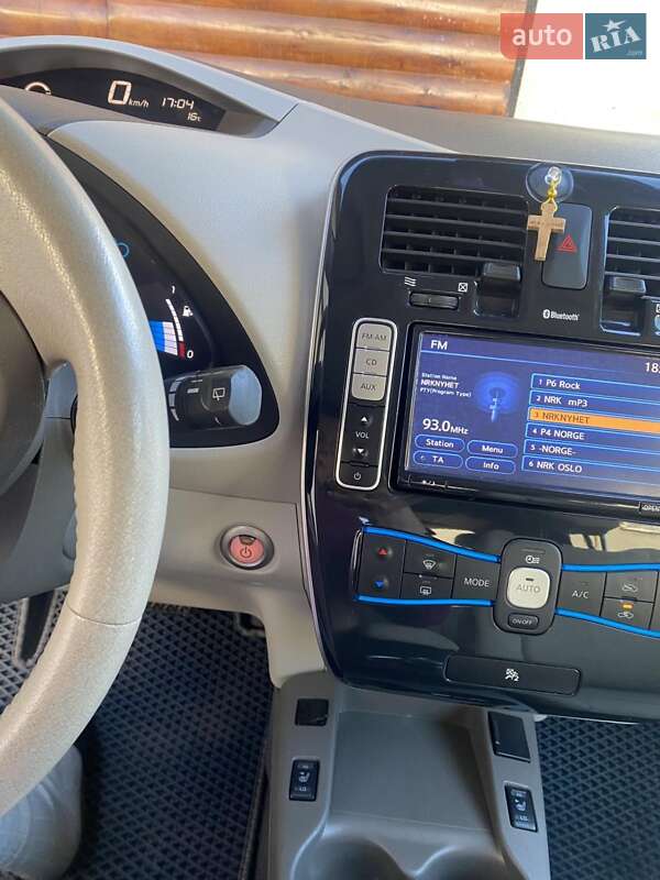 Хэтчбек Nissan Leaf 2012 в Стрые