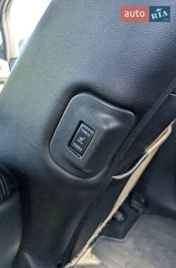 Хэтчбек Nissan Leaf 2013 в 