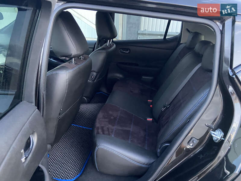 Хэтчбек Nissan Leaf 2018 в Киеве