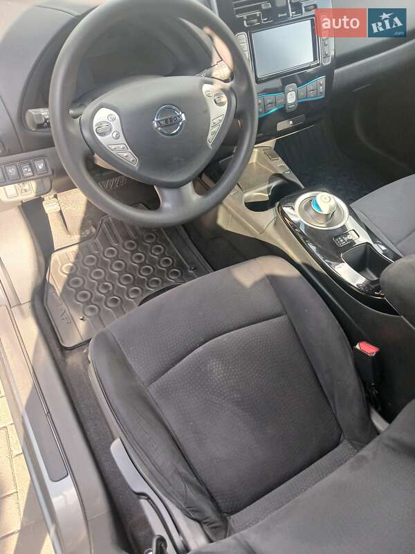 Хэтчбек Nissan Leaf 2014 в Черновцах