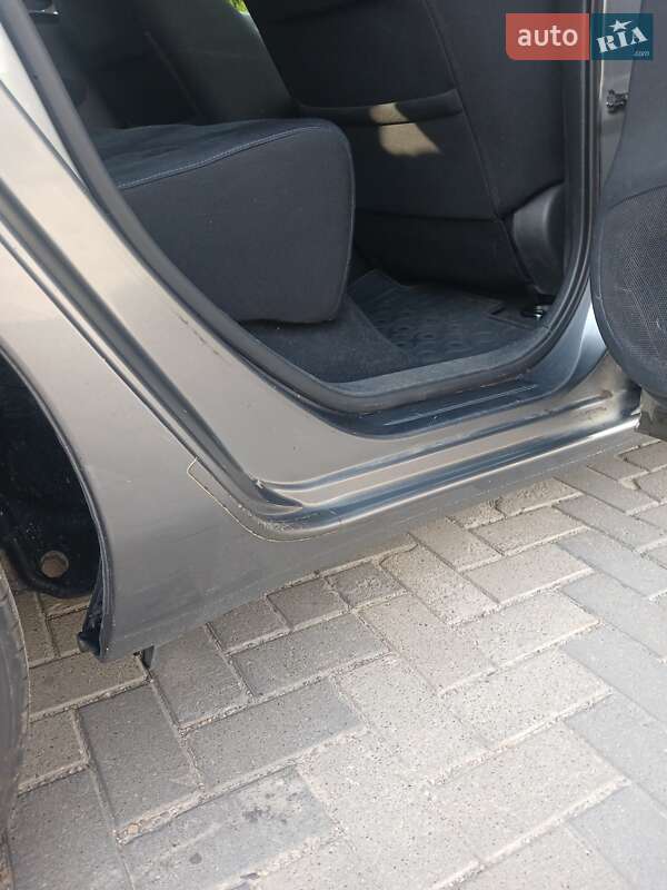 Хэтчбек Nissan Leaf 2014 в Черновцах