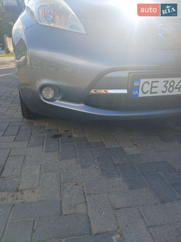 Хэтчбек Nissan Leaf 2014 в Черновцах