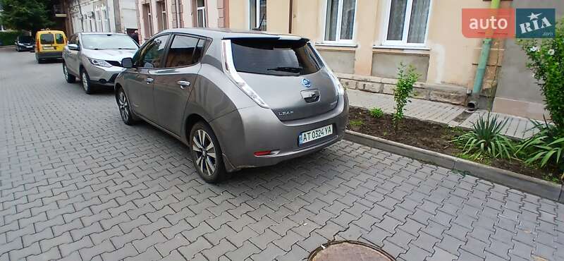 Хэтчбек Nissan Leaf 2015 в Ивано-Франковске