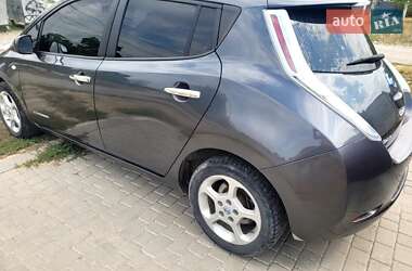 Хэтчбек Nissan Leaf 2013 в Днепре