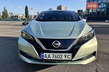 Хетчбек Nissan Leaf 2018 в Києві
