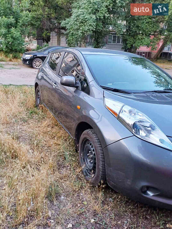 Хэтчбек Nissan Leaf 2014 в Александрие фото 3 Хэтчбек Nissan Leaf 2014 в Александрие