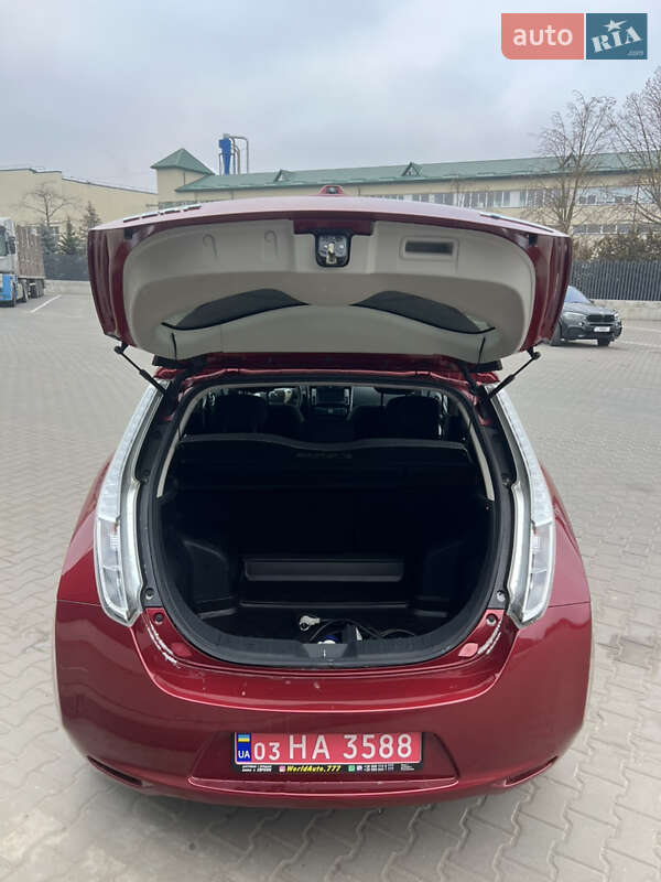 Хэтчбек Nissan Leaf 2016 в Луцке