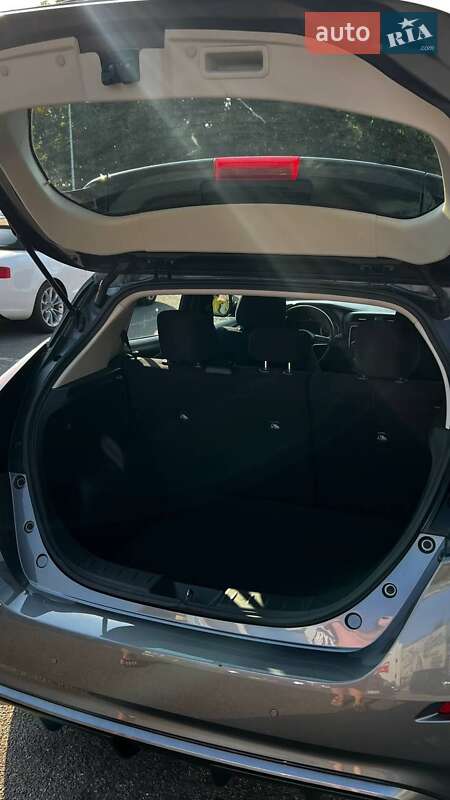Хэтчбек Nissan Leaf 2023 в Черкассах фото 15 Хэтчбек Nissan Leaf 2023 в Черкассах