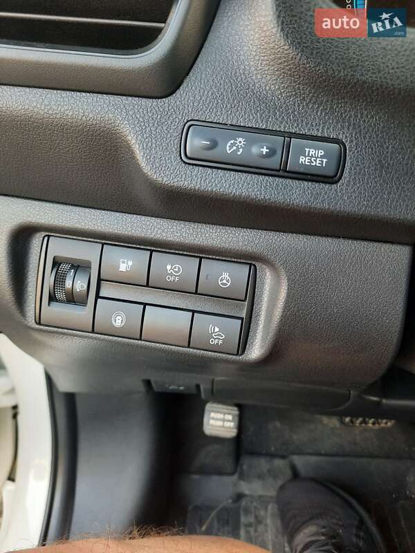 Хэтчбек Nissan Leaf 2020 в Днепре фото 21 Хэтчбек Nissan Leaf 2020 в Днепре