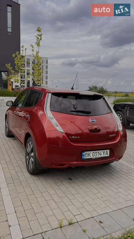 Хетчбек Nissan Leaf 2016 в Рівному
