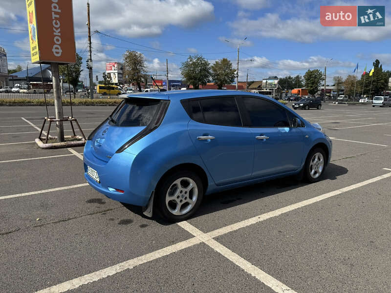 Хетчбек Nissan Leaf 2011 в Кривому Розі