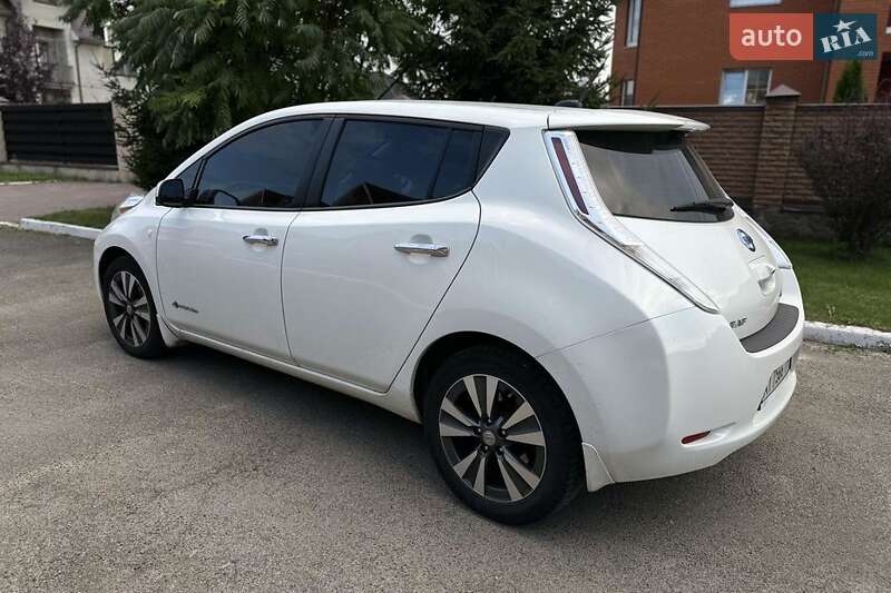 Хэтчбек Nissan Leaf 2016 в Черкассах