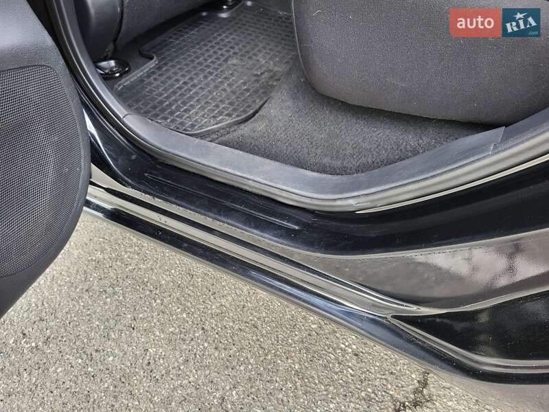 Хэтчбек Nissan Leaf 2014 в Киеве фото 101 Хэтчбек Nissan Leaf 2014 в Киеве