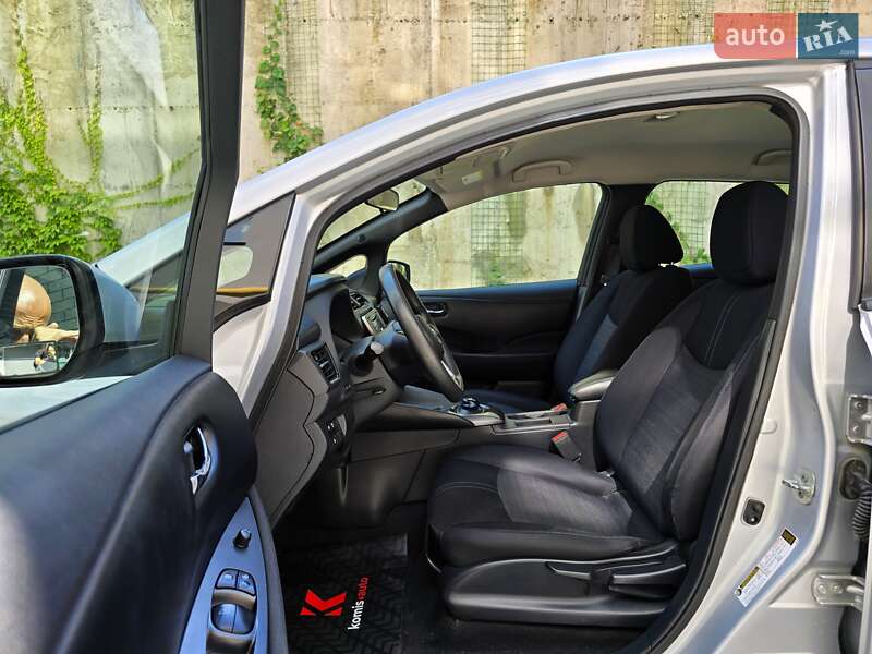 Хэтчбек Nissan Leaf 2018 в Хмельницком