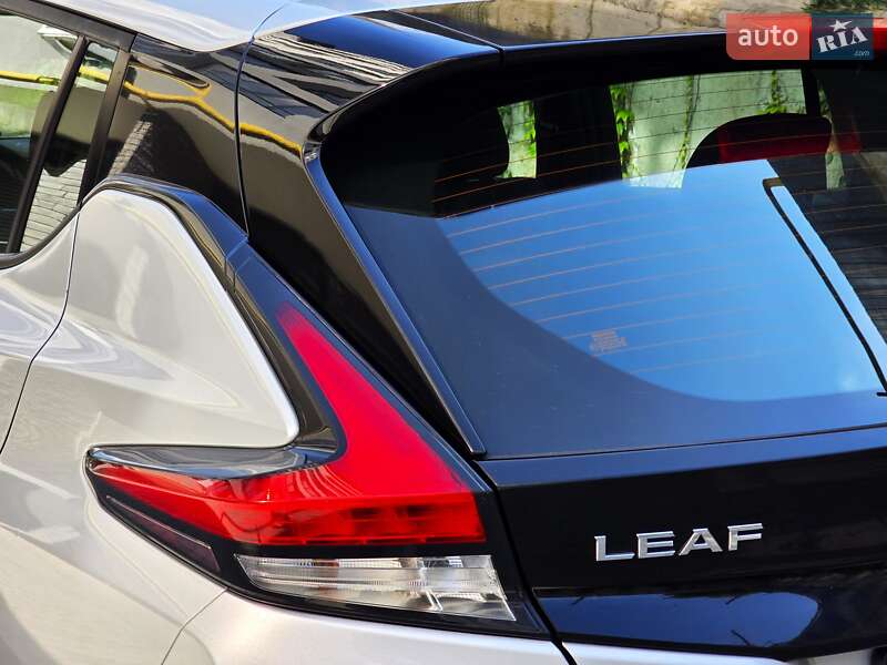 Хэтчбек Nissan Leaf 2018 в Хмельницком