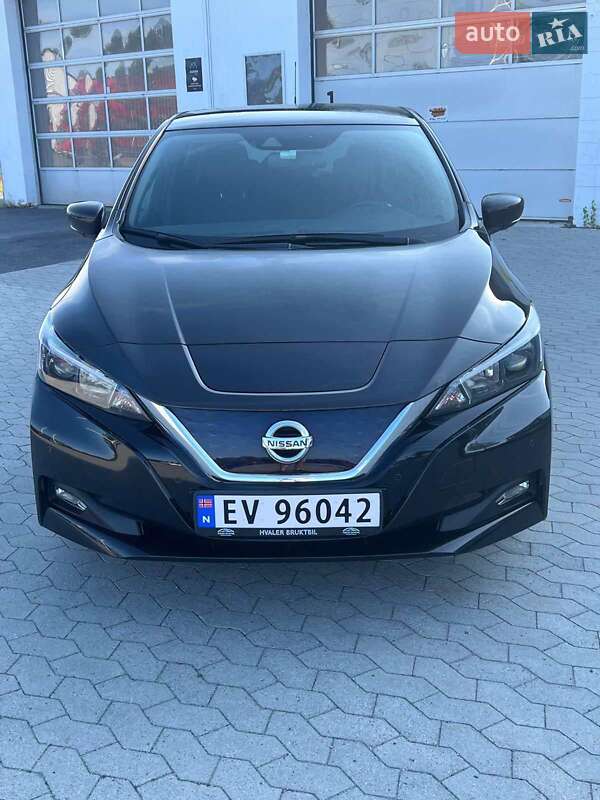 Хэтчбек Nissan Leaf 2019 в Могилев-Подольске