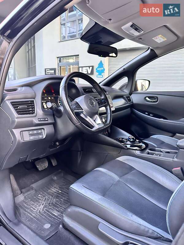 Хэтчбек Nissan Leaf 2019 в Могилев-Подольске