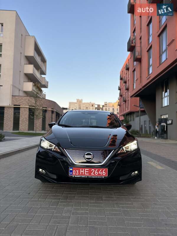 Хэтчбек Nissan Leaf 2019 в Могилев-Подольске