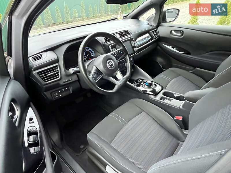 Хэтчбек Nissan Leaf 2022 в Черновцах