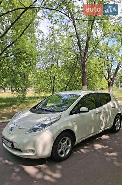 Хетчбек Nissan Leaf 2011 в Чернігові