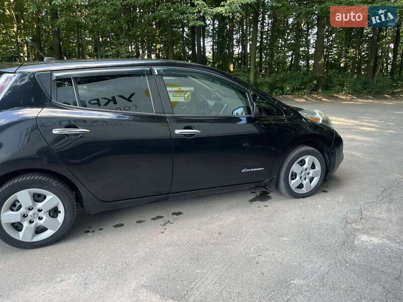 Хэтчбек Nissan Leaf 2014 в Виннице
