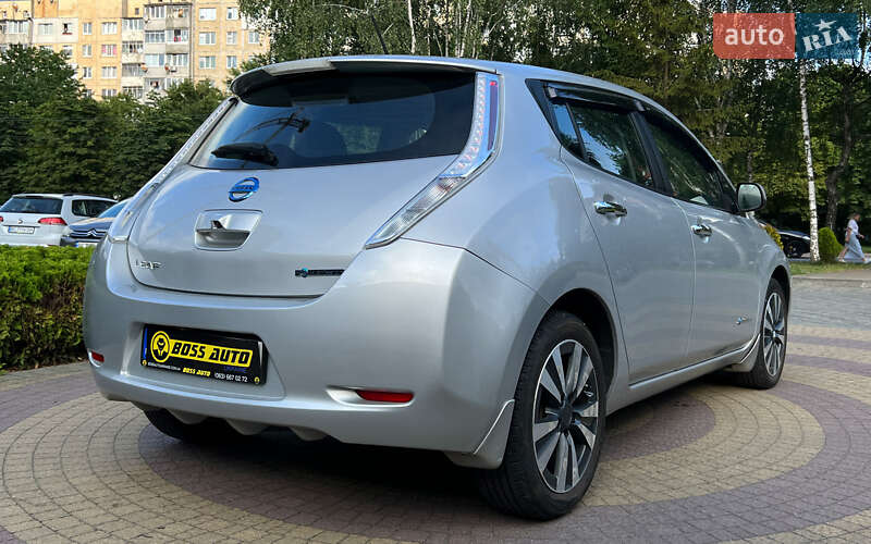 Хэтчбек Nissan Leaf 2016 в Львове
