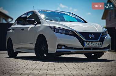 Хэтчбек Nissan Leaf 2018 в Хмельницком