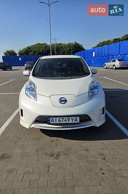Хэтчбек Nissan Leaf 2016 в Борисполе
