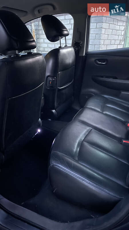 Хэтчбек Nissan Leaf 2013 в Днепре